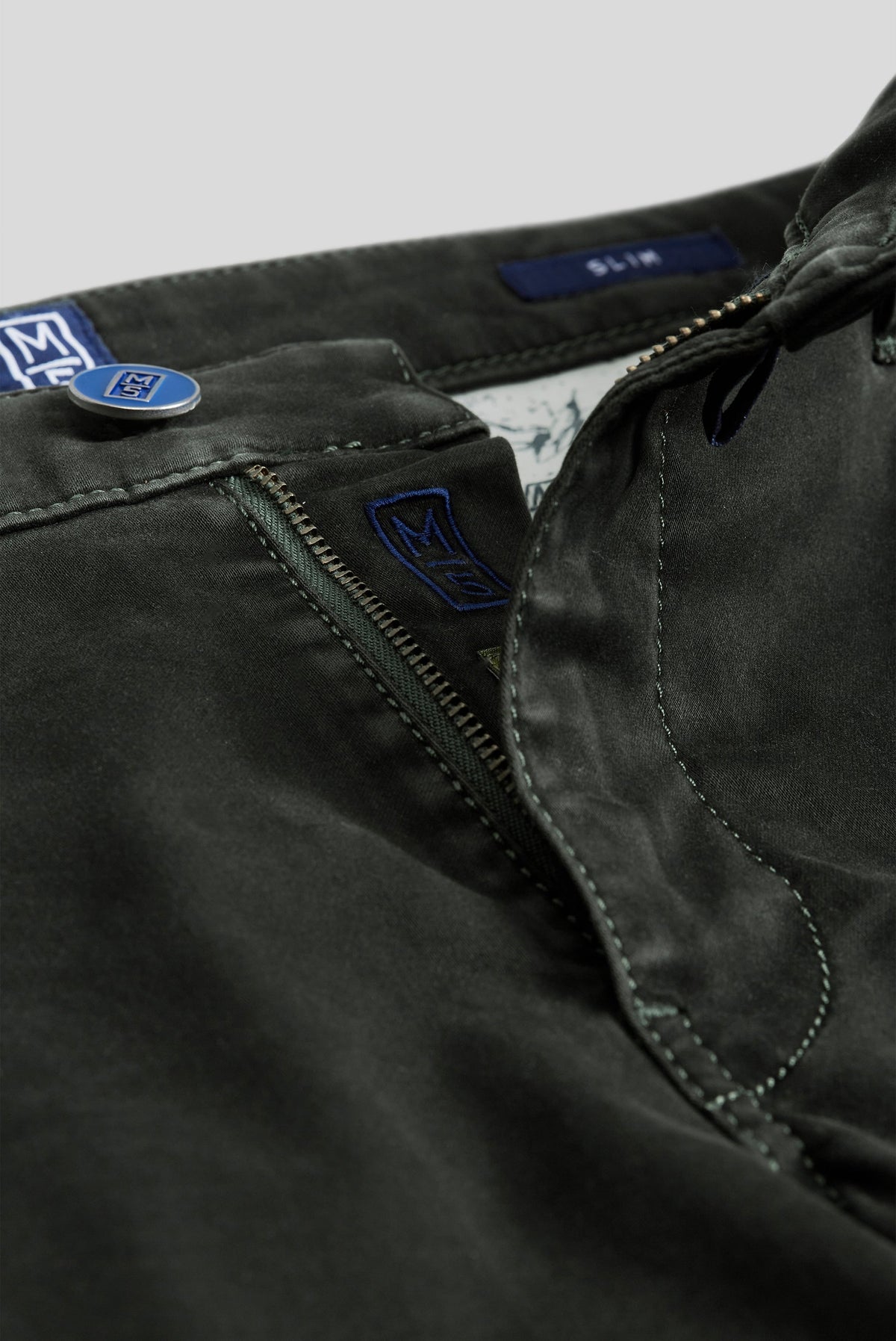 SLIM 9-6106 HIGH PERFORMANCE SATIN