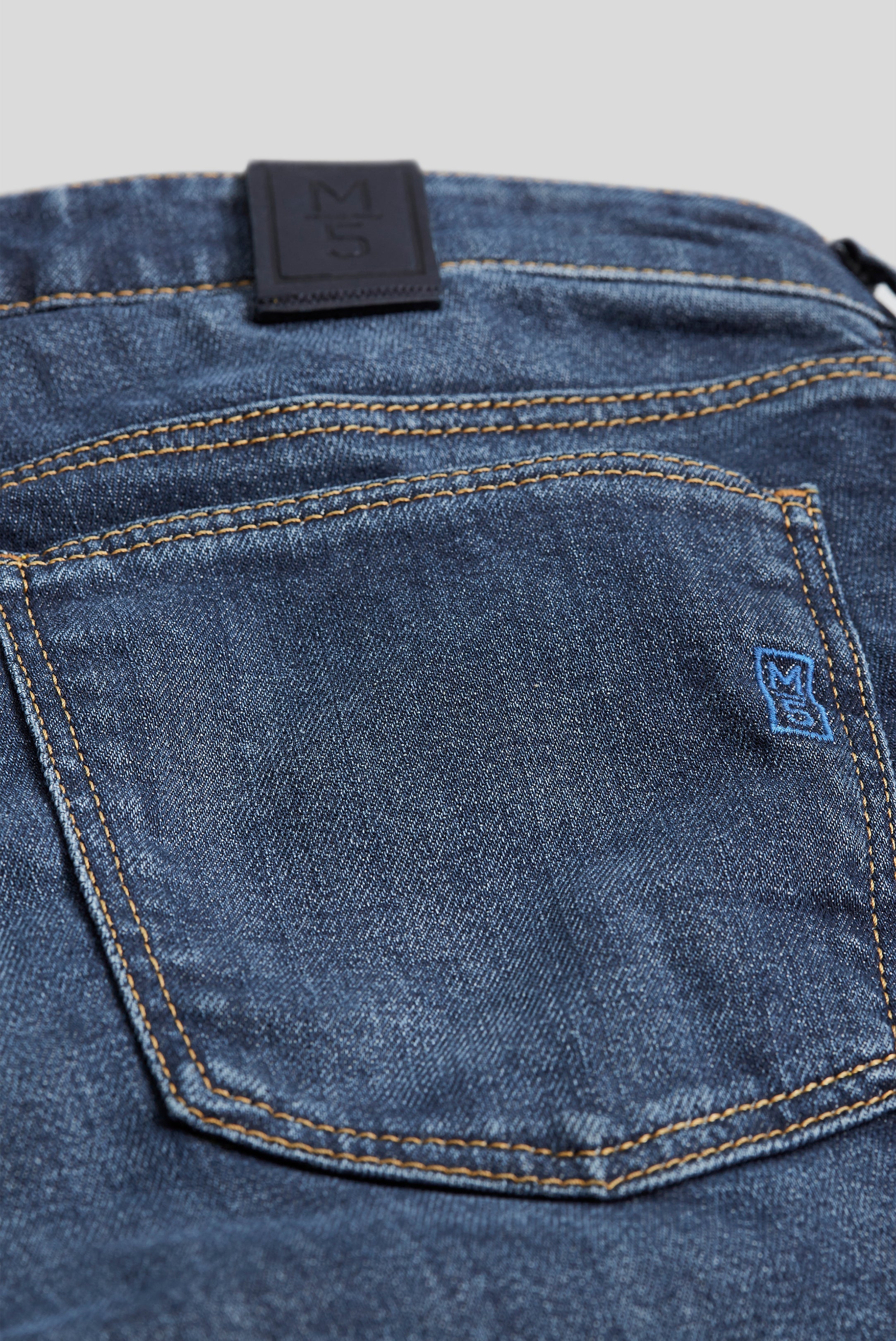 SLIM 9-6242 AUTHENTIC DENIM